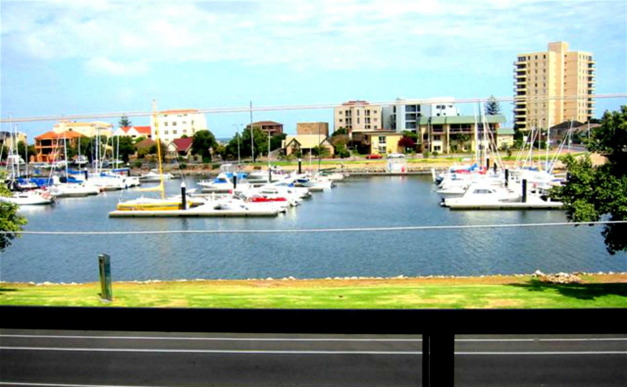 Bayswaterfront Apartments Adelaide Buitenkant foto